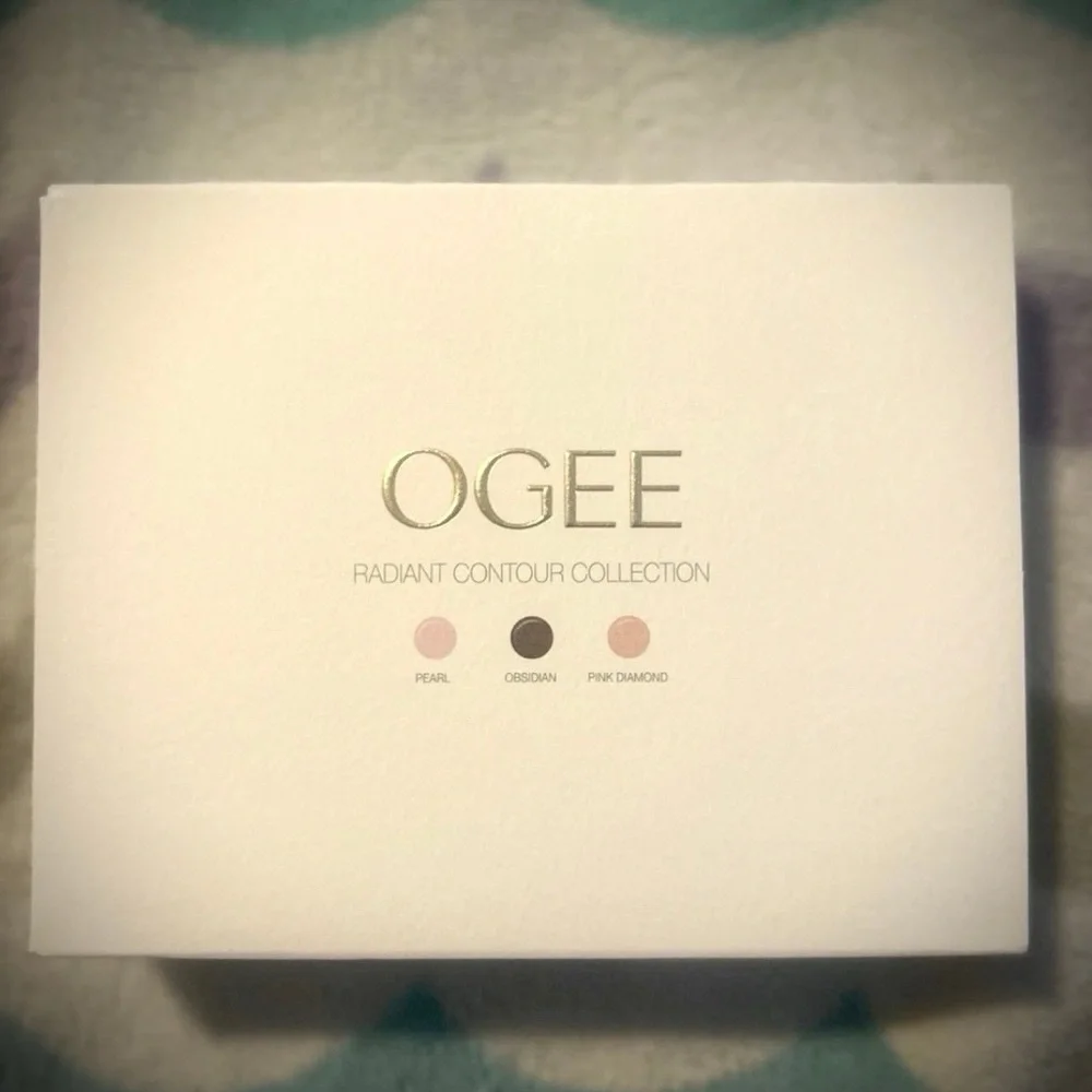 OGEE Radiant Contour Collection Box - Picture 2 of 3